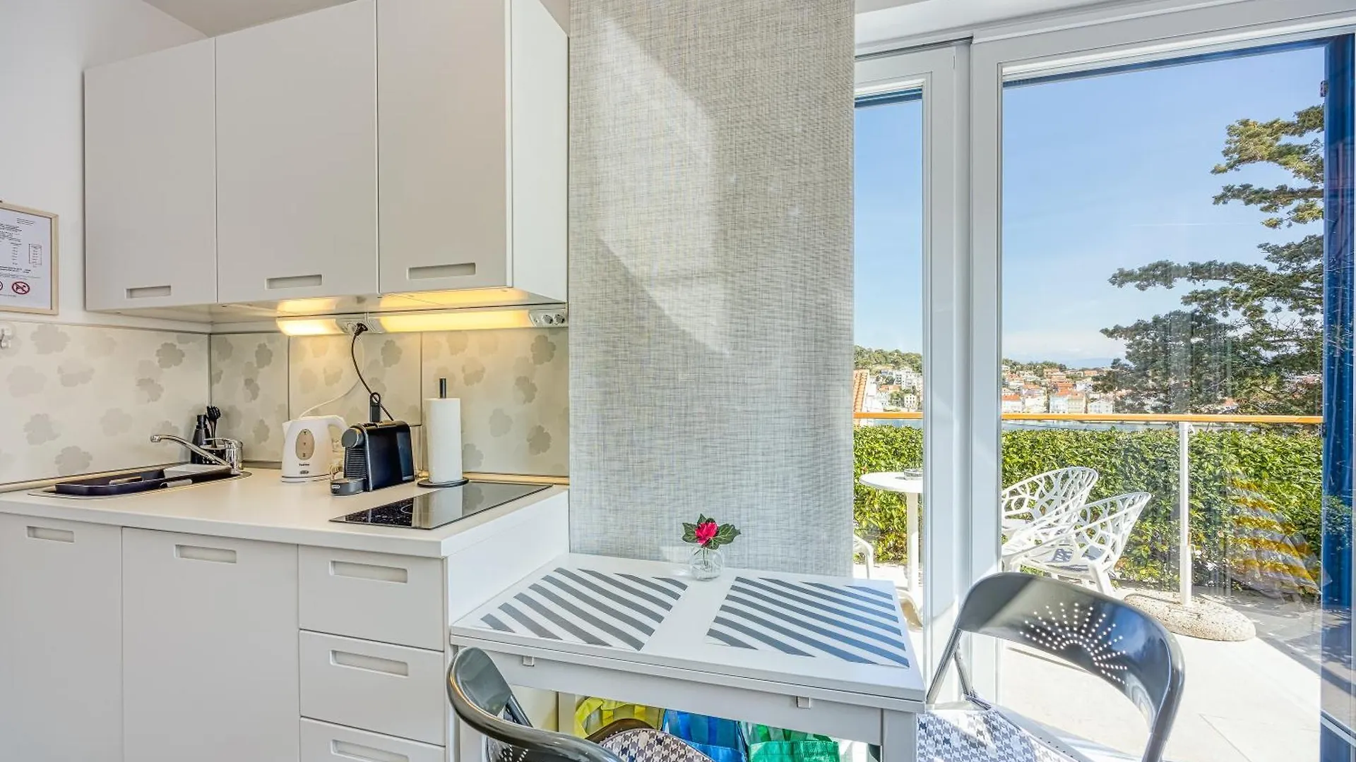 Rr Losinj Harbour View Apartment And Studio - Happy Rentals Mali Losinj
