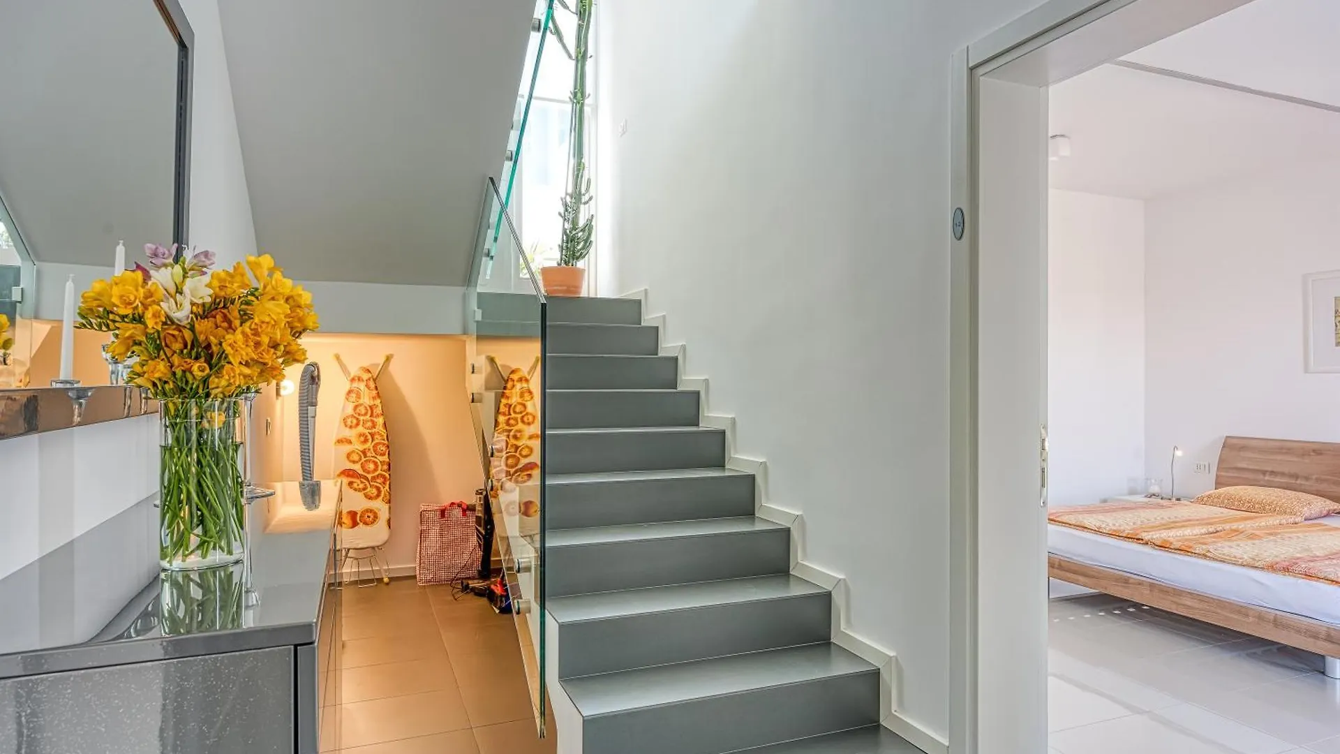 Rr Losinj Harbour View Apartment And Studio - Happy Rentals Mali Losinj