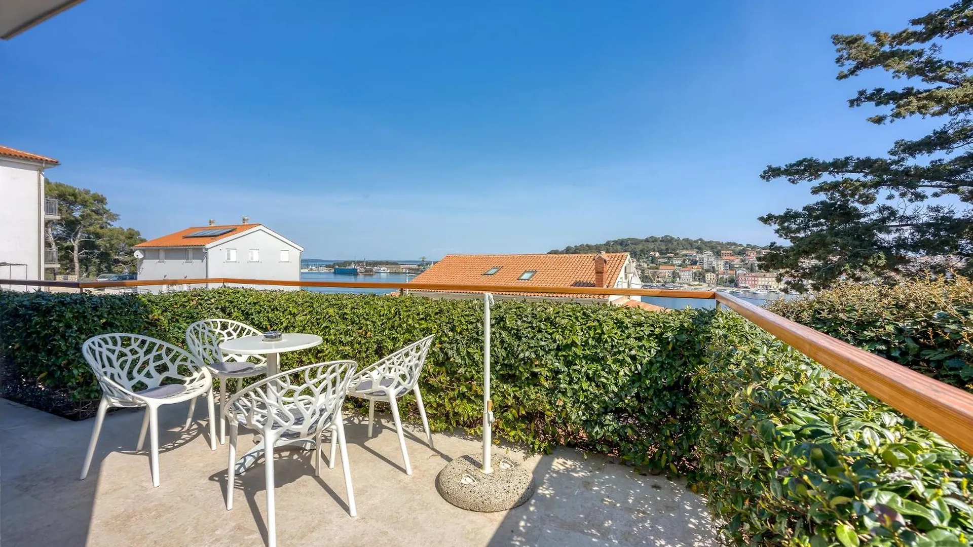 Rr Losinj Harbour View Apartment And Studio - Happy Rentals Mali Losinj Croatia