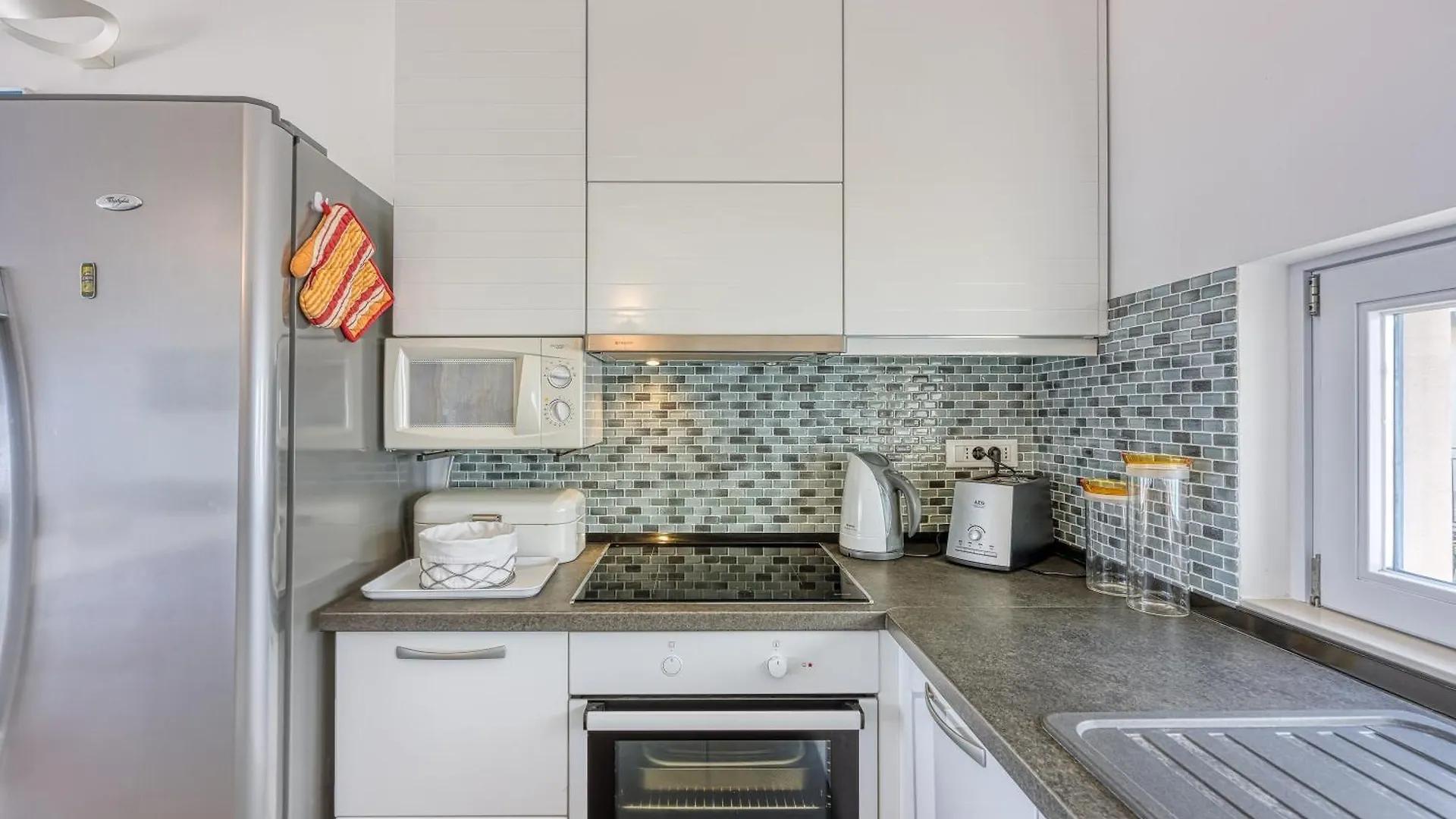 Rr Losinj Harbour View Apartment And Studio - Happy Rentals Mali Losinj